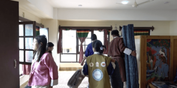 Young volunteers offer care and company to those in need